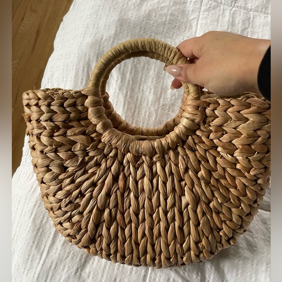 Summer Straw Drawstring Bag - Picture 5 of 6